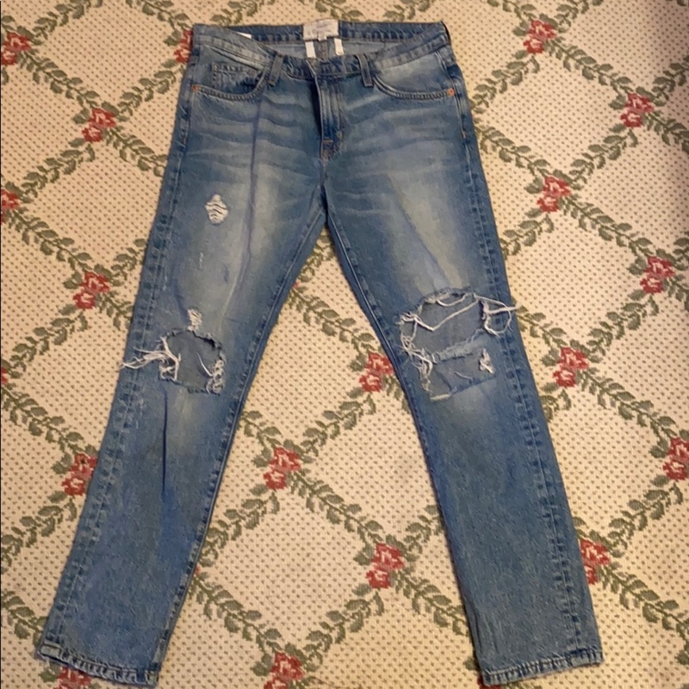 Current Elliot boyfriend jean